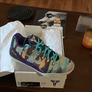 Kobe IX EM